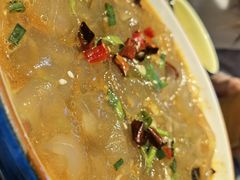 肉丝拉皮-华盛园卷子王农家菜水库鱼