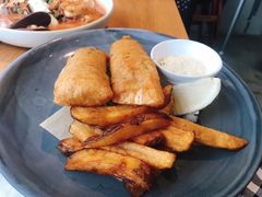-ROAST coffee & eatery