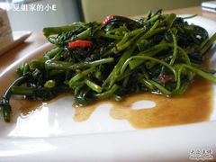 马来风光 -港东盛宴烧腊至尊