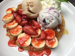 -莓园冰淇淋店