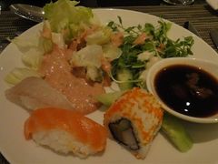 -唐拉雅秀酒店-西锦汇空中BBQ·思创餐厅