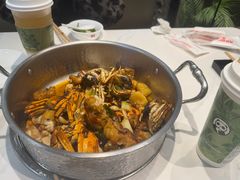 -七欣天香辣蟹火锅(无锡金太湖国际城店)