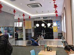 大堂-小杨生煎(天之骄子店)