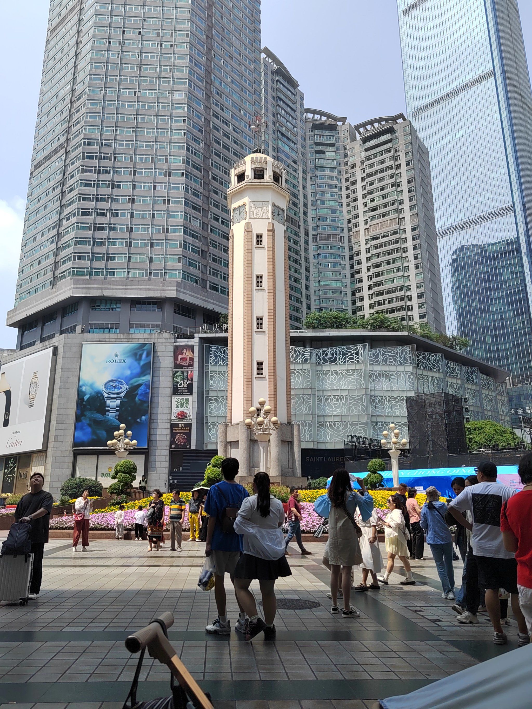 看看重庆人民解放碑