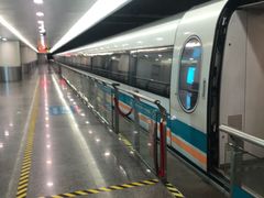 -龙阳路磁悬浮列车总站-停车场