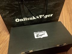 -Onitsuka Tiger(港汇恒隆广场店)