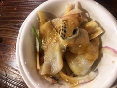 捞起生鱼片-竹林农庄