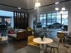 -宁波宝信宝马4S店(江北日湖店)
