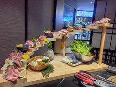 -山川小町·极番烧肉(新地假日广场店)