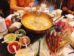 -鲜入围煮花胶鸡海鲜火锅