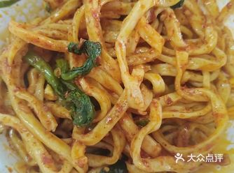 中午吃了个饱，干劲满满！