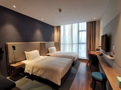 -珠海拱北口岸智选假日酒店