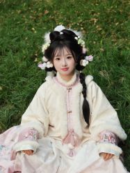 -一揽芳华汉服旗袍体验馆(拙政园店)