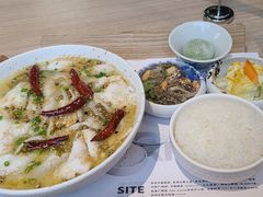 -渔语鱼酸菜鱼新川菜(万象城店)