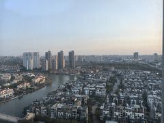 -天津梅江中心皇冠假日酒店