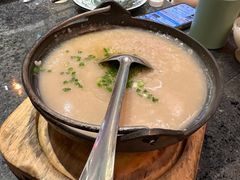 -何妹湿辣牛肉·粤式烧烤砂煲(桂雅路店)