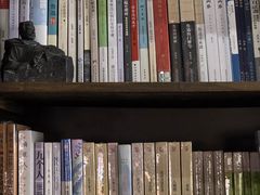 -荒岛书店(黄县路店)