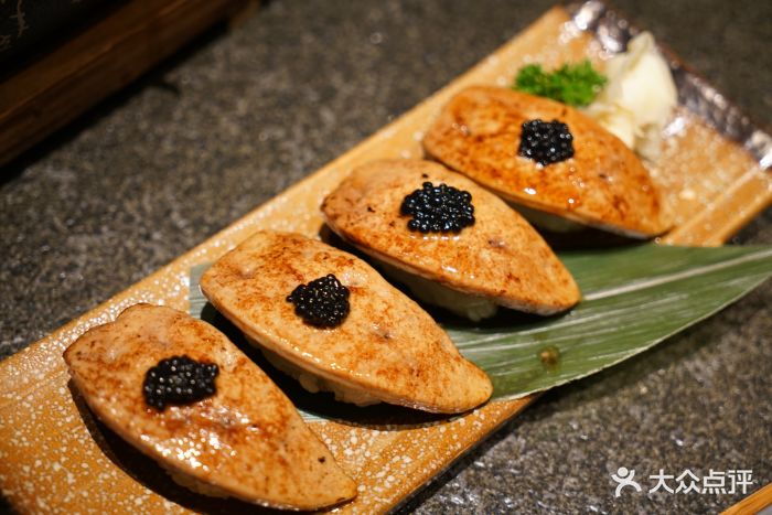 鸣嶙·自慢料理鹅肝手握图片 - 第2张