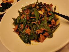 辣椒炒肉-院里寻菜·精致庭院菜(观沙岭店)