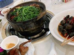 -渝君重庆火锅(嘉宾路店)