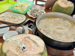 -15年老字号鑫鑫猪肚鸡·椰子鸡海南火锅(兴隆华侨农场店)