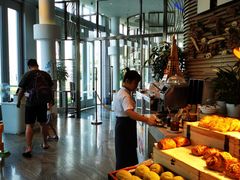 自助取餐区-凤凰岛度假酒店-海鲜自助餐厅