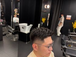 -侨治发型