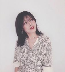 -侨治发型