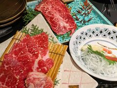 -山川小町·极番烧肉(新地假日广场店)