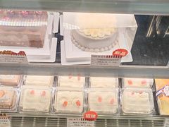 -红宝石·鲜奶小方·海派西点房(控江店)