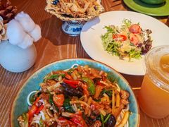 -耶里夏丽·丝路国际·新疆餐厅(浦东区东方路店)