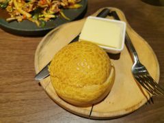 法国总统菠萝油-来龙里 精致 东南亚餐室(万象城店)