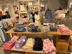 -H&M(华润万象城店)