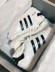 -adidas(德基广场店)