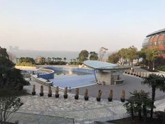 -上海滴水湖皇冠假日酒店