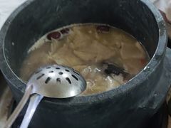 -鲁朗纳麦石锅鸡庄园
