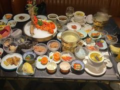 -半岛翡丽海鲜自助餐厅(观风亭店)
