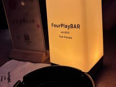 -FOUR PLAY BAR