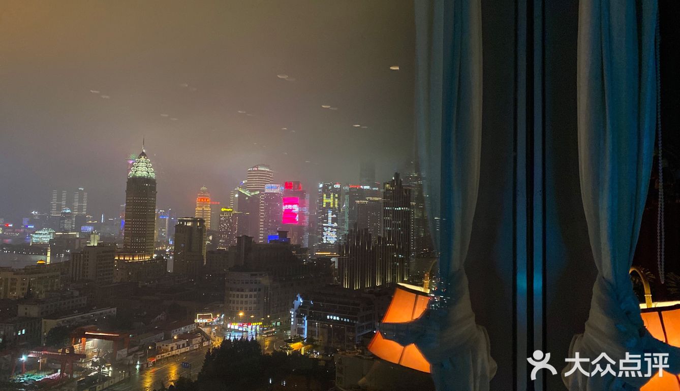 《上海-乌镇-杭州》