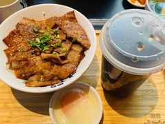 日出千层五花-熊吞·大碗丼烧肉饭(西市场嘉华店)