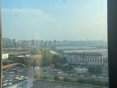 -欧辰国际酒店(重庆欢乐谷轻轨站店)