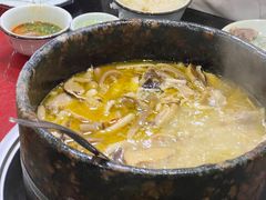-南渝食府.墨脱石锅松茸鸡
