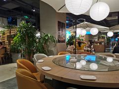 大堂-日进一片海.生腌海鲜火锅.宵夜烧烤(三里屯总店)