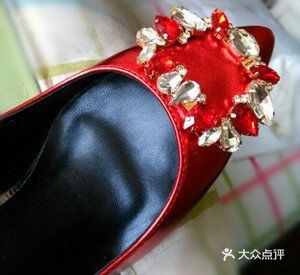 它们不仅能和脚型更加吻合、不憋汗