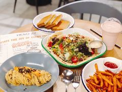 -HELLO 27 意面·沙拉·帕尼尼