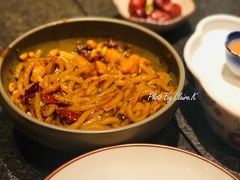 闺蜜米粉-丝路金桃·新疆菜(徐汇店)