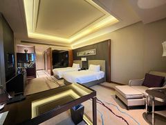 -天津京基皇冠假日酒店