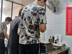 用餐区-胡记锅贴·沪上游子老鸭粉丝汤(太原路店)