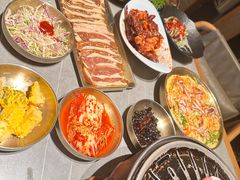 -草家酱蟹炭火烤肉店(珲春南路一店)