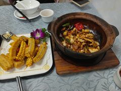 -天宝食坊·啫啫煲大排档(西华路店)
